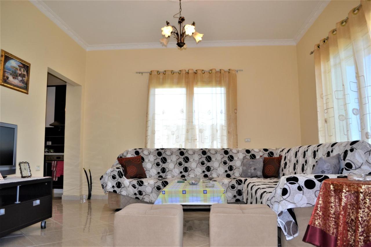 Villa Iremia Family Holidays Vlorë Exterior foto